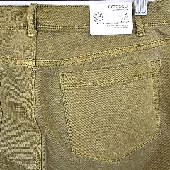 NWT J. Jill Cropped Light Olive Wash Capri Jeans with Raw Edge Hem, Size 6 - Picture 8 of 10